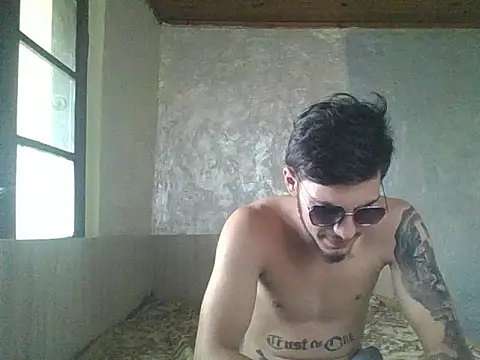 robertmrn112 online show from May 31, 2:02 pm