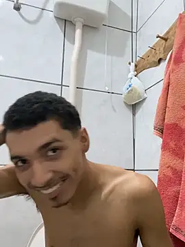 Snapshot of sanches_065 chatting on April 6, 3:48 am sanches 065 online show from April 6, 3:48 am