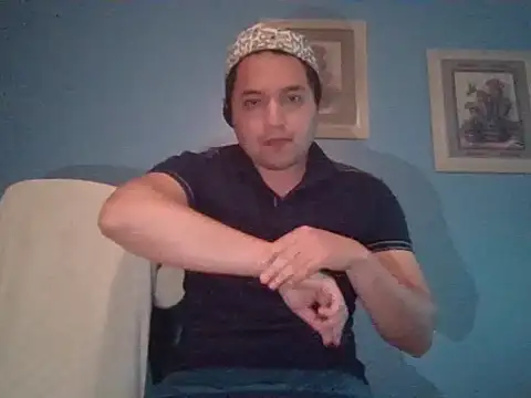 Snapshot of DavidGomez19x chatting on April 6, 6:14 am DavidGomez19x online show from April 6, 6:14 am