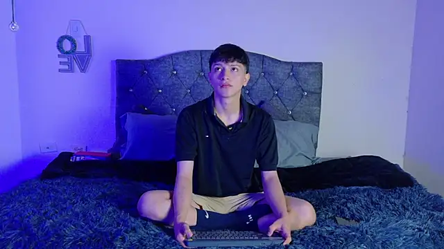 SaNti ll online show from May 20, 12:33 pm