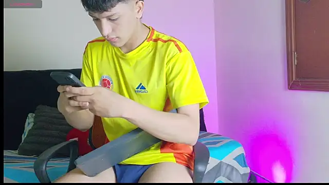 SaNti ll online show from June 18, 1:15 pm