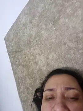 Nia amaur online show from April 8, 6:24 am