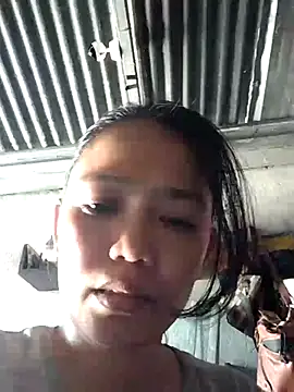 Snapshot of kisses28 chatting on April 7, 6:36 am kisses28 online show from April 7, 6:36 am