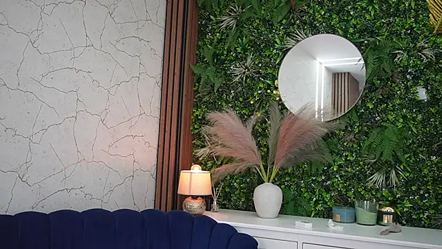 LunaCharm  online show from April 17, 3:53 am