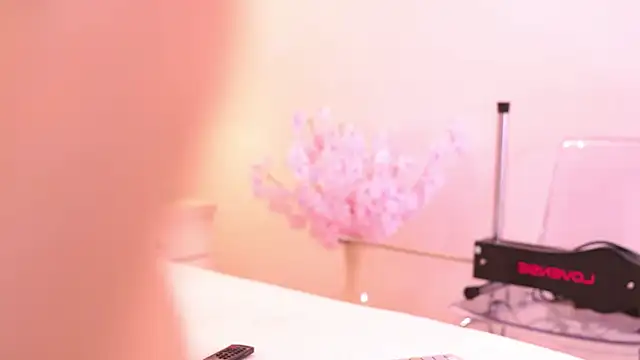 Kaya Bliss online show from April 20, 5:21 am