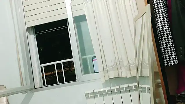 MojaditPussy online show from July 10, 9:06 pm