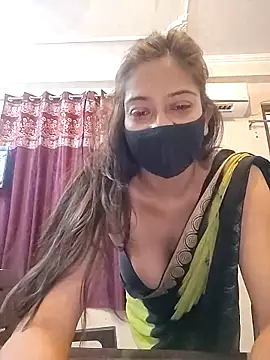 Snapshot of Aliyaa_bhat chatting on May 9, 8:08 am Aliyaa bhat online show from May 9, 8:08 am