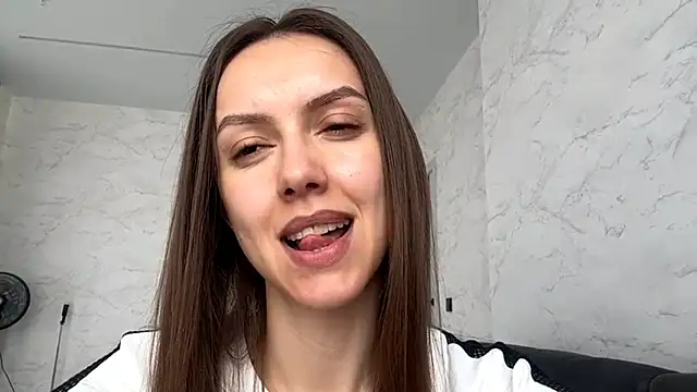 BrandyNorthcott online show from May 14, 4:41 am