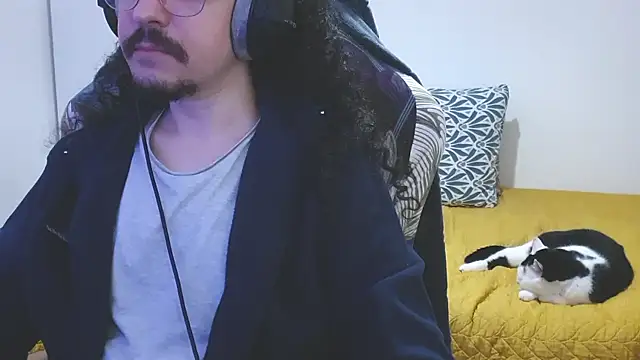 Snapshot of okakox chatting on April 7, 1:11 pm okakox online show from April 7, 1:11 pm