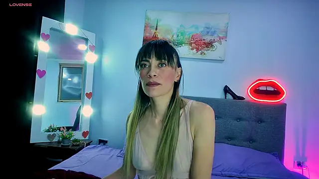 Snapshot of Lorena_sweet33 chatting on May 8, 1:49 pm Lorena sweet33 online show from May 8, 1:49 pm
