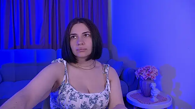AdrianaToress online show from June 12, 5:28 am