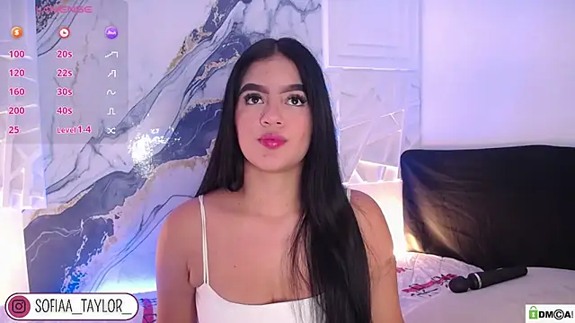 Snapshot of sophia__taylor chatting on April 24, 5:10 am sophia taylor online show from April 24, 5:10 am