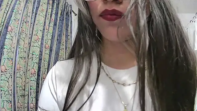 Snapshot of AriaRueda chatting on July 25, 10:18 pm AriaRueda online show from July 25, 10:18 pm