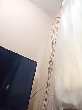 Snapshot of paollhs chatting on April 6, 7:37 pm paollhs online show from April 6, 7:37 pm