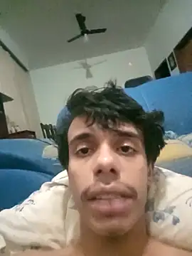 Snapshot of raiotrajado chatting on April 9, 2:22 am raiotrajado online show from April 9, 2:22 am