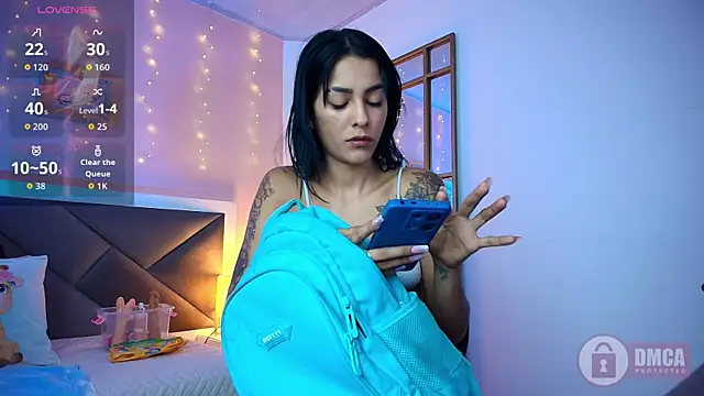 alana spark online show from May 15, 7:43 pm