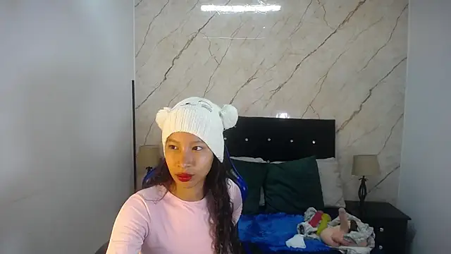 hasley cute online show from April 28, 7:30 pm