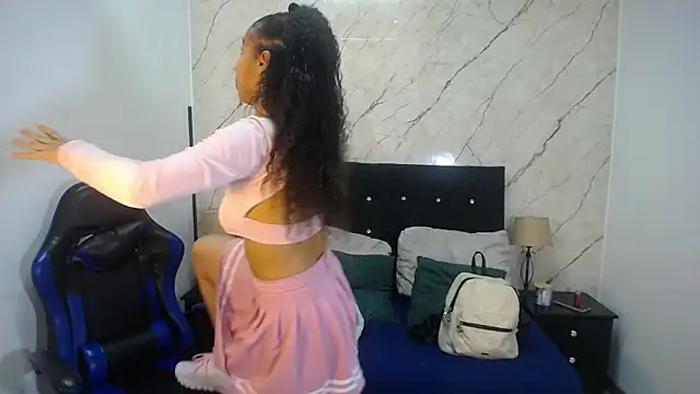 hasley cute online show from May 4, 7:10 pm