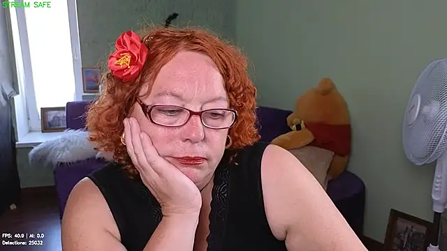 Snapshot of Fara_Flutte chatting on July 22, 9:23 am Fara Flutte online show from July 22, 9:23 am