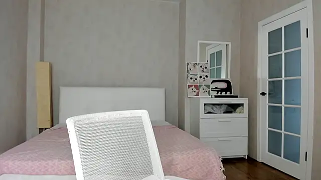 Snapshot of bina_mima chatting on April 27, 8:45 am bina mima online show from April 27, 8:45 am