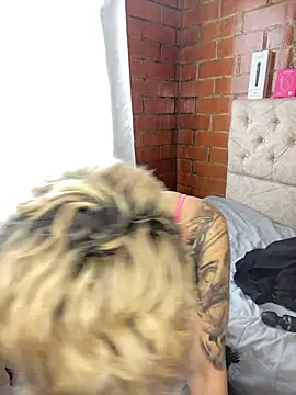 Snapshot of Megan-c chatting on June 27, 12:22 pm Megan-c online show from June 27, 12:22 pm