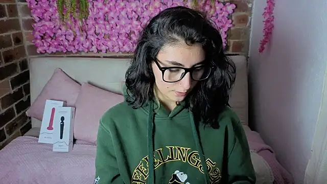 Snapshot of darknesscosplayer56 chatting on April 7, 1:28 am darknesscosplayer56 online show from April 7, 1:28 am