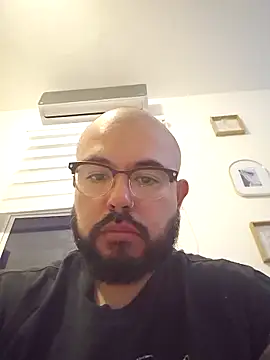 Snapshot of blvckmvtl chatting on April 8, 2:11 am blvckmvtl online show from April 8, 2:11 am