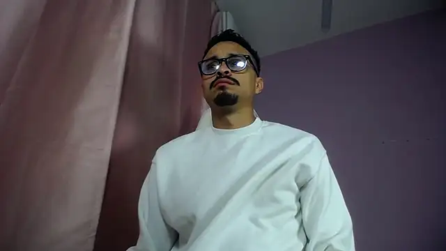 Amir guy  online show from May 9, 12:43 pm
