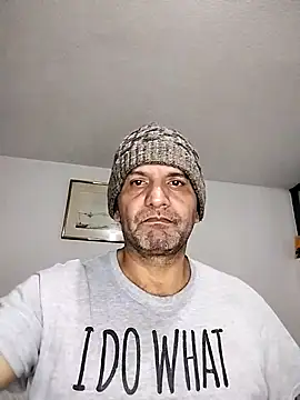 Snapshot of Senkoreman_hard chatting on April 14, 2:39 am Senkoreman hard online show from April 14, 2:39 am