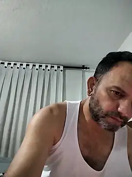 Snapshot of Senkoreman_hard chatting on May 1, 3:55 am Senkoreman hard online show from May 1, 3:55 am