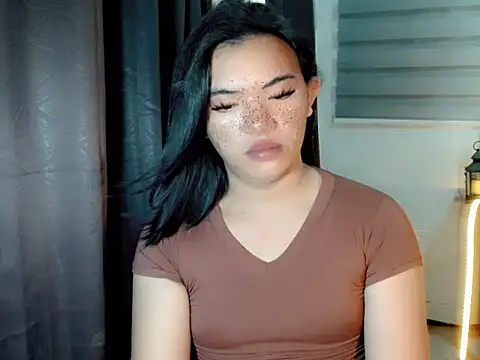 Snapshot of fuckin_claudia chatting on April 10, 4:50 am fuckin claudia online show from April 10, 4:50 am