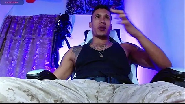 DARK BLACK 0 online show from April 29, 1:21 am