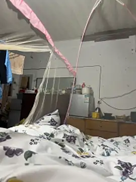 Snapshot of sakunx2028 chatting on April 8, 12:05 pm sakunx2028 online show from April 8, 12:05 pm