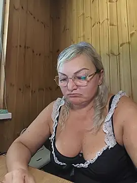 White-Chocolatte online show from June 30, 5:41 am