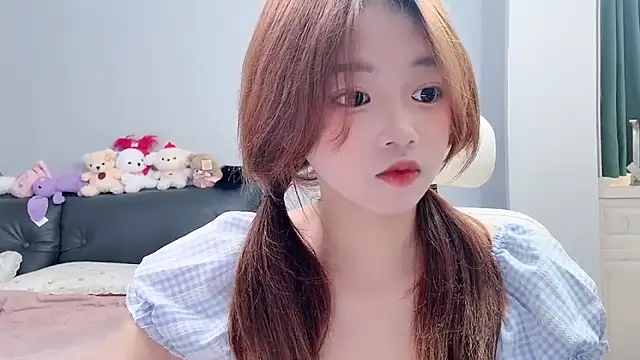 Lilababy00 online show from May 16, 2:41 am