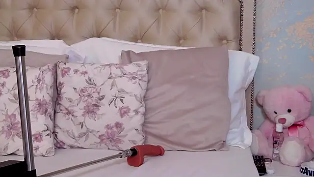 AylinRosee online show from June 26, 1:10 am