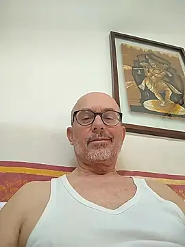 Snapshot of Rubicon_man chatting on April 23, 12:29 pm Rubicon man online show from April 23, 12:29 pm