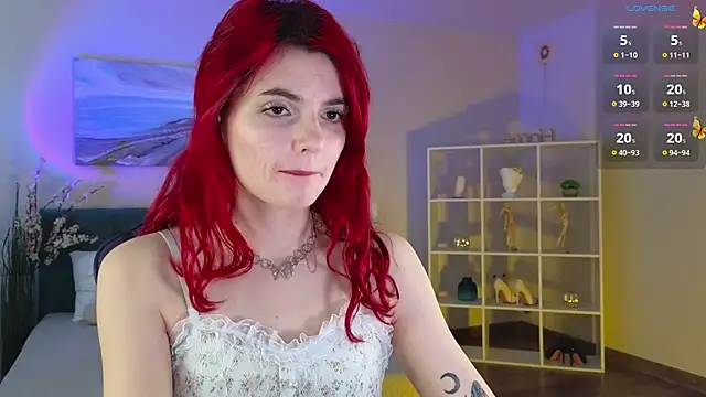 kittylunaa online show from June 23, 3:04 am