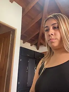  BellaSmith  online show from June 9, 3:01 pm