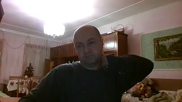 Snapshot of Luceriusbigass chatting on December 7, 4:58 pm Luceriusbigass online show from December 7, 4:58 pm