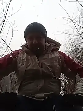 Snapshot of Luceriusbigass chatting on December 9, 12:08 pm Luceriusbigass online show from December 9, 12:08 pm