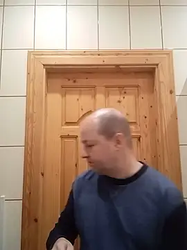 Snapshot of Luceriusbigass chatting on December 20, 5:29 pm Luceriusbigass online show from December 20, 5:29 pm