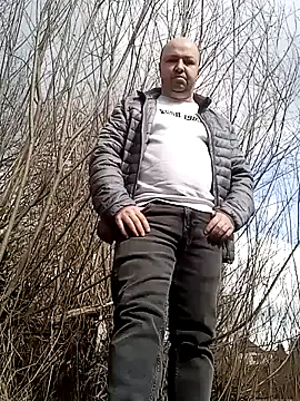 Snapshot of Luceriusbigass chatting on March 12, 11:20 am Luceriusbigass online show from March 12, 11:20 am