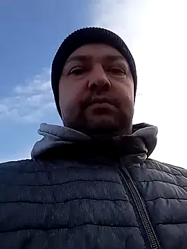 Snapshot of Luceriusbigass chatting on March 19, 5:52 am Luceriusbigass online show from March 19, 5:52 am