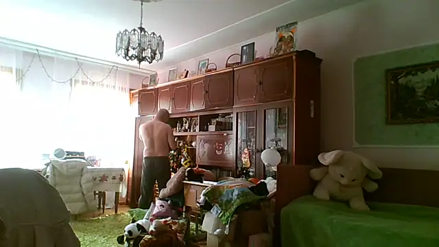 Snapshot of Luceriusbigass chatting on February 14, 8:55 am Luceriusbigass online show from February 14, 8:55 am