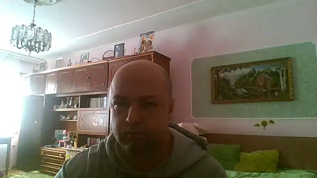 Snapshot of Luceriusbigass chatting on February 22, 11:42 am Luceriusbigass online show from February 22, 11:42 am