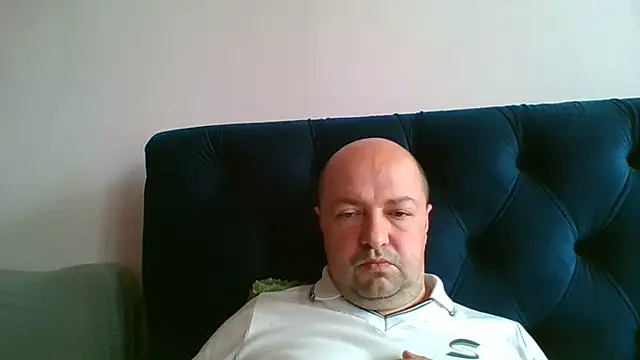 Snapshot of Luceriusbigass chatting on May 16, 6:21 am Luceriusbigass online show from May 16, 6:21 am