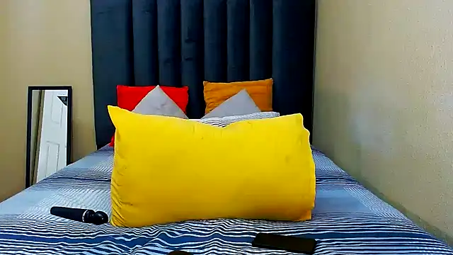 SexyMiaC online show from August 5, 6:16 am