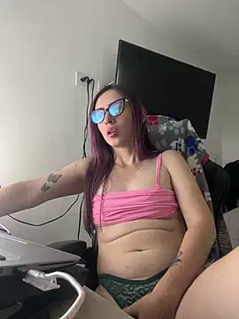 BellaTxM  online show from May 17, 2:20 am
