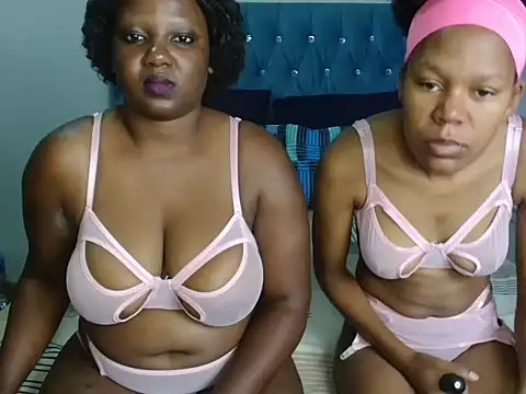 YourWifeyLily online show from May 13, 10:49 pm